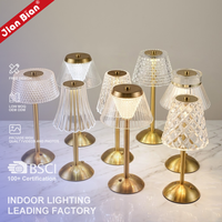 Lampe de table LED sans fil moderne, rechargeable, à intensité variable par toucher 3 voies, en acrylique, style minimaliste de luxe, pour centre de table de salle à manger ou bar, vente en gros B2B