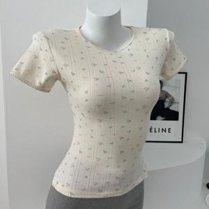 T-shirt Estiva da Donna con Stampa Floreale, Collo Tondo e Maniche Corte, Abbigliamento da Casa, Vestibilità Slim, Top Versatile ed Elegante, Pigiama - Product Image 5