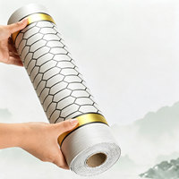 Papier peint auto-adhésif moderne à rayures dorées, autocollant mural en vinyle imperméable pour la rénovation du salon et de la chambre