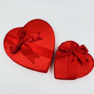 Silk fabric heart-shaped Valentine's Day gift Chocolate candy box