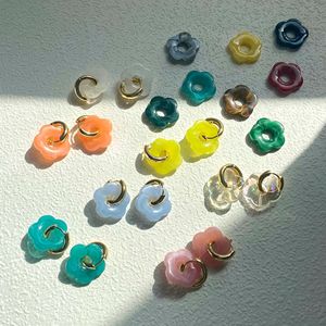 <span class=keywords><strong>Cenda</strong></span> Großhandel Fabrik 18K Vergoldete Ohrringe Edelstahl Bunte Blumen Acryl Runde Creolen - Product Image 4