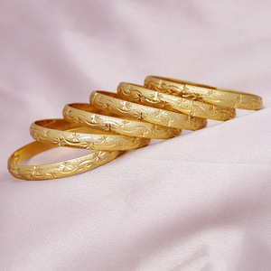 Gelang Lapis Emas 14k India Dengan Liontin, Desain Gelang Emas Arab Baru yang Lebar, Perhiasan Berlapis Emas untuk Wanita, Hadiah - Product Image 3