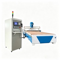 Routeur CNC ATC 2060 avec changeur d'outils automatique, commande Syntec, roulement et boîte de vitesses pour la découpe de panneaux composites en aluminium ACP ACM
