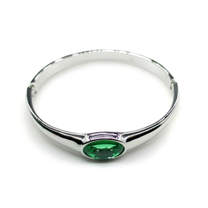 Brazalete Elegante y Clásico de Acero Inoxidable con Baño de Oro PVD, Diseño Ovalado con Cristales y Diamantes de Imitación para Mujer - Product Image 2