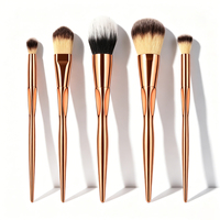 Set Kuas Makeup Mewah 5 Pcs Rose Gold dengan Logo Custom, Bulu Sintetis Vegan, untuk Wajah dan Mata, Termasuk Tas Kulit, MOQ Rendah