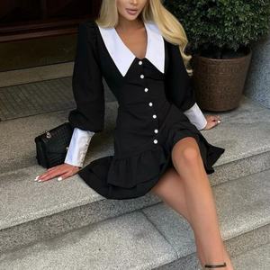 เดรสสั้นดีไซน์ใหม่ล่าสุดจากโรงงานผู้ผลิต (OEM) แต่งสีตัดกัน ปกเสื้อแบบลา펠 สไตล์วินเทจ เสื้อผ้าผู้หญิง แขนยาว - Product Image 1