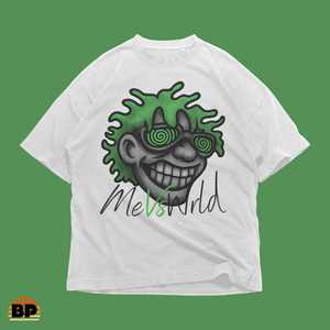 T-shirt Oversize Me Vs World Hypno Face Y2K Anni '90 Streetwear con Grafica Cartoon, Occhiali a Spirale e Capelli Verdi, Unisex - Product Image 1