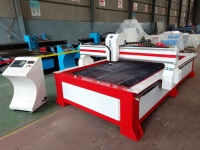 Machine de découpe plasma CNC SK1530 à prix abordable avec moteur pas à pas, structure robuste, zone de travail 1500x3000mm pour l'acier