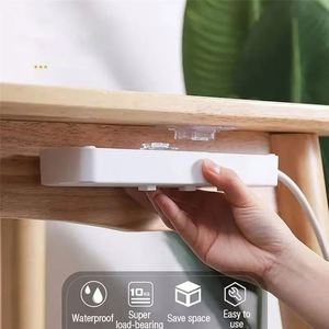 Ganchos Adhesivos de Doble Cara con Ventosa, Fuertes y Transparentes para Cocina y Baño - Product Image 2