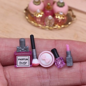 Xicheng Dollhouse Mini Dressing, <span class=keywords><strong>Rouge</strong></span> <span class=keywords><strong>à</strong></span> lèvres, Parfum, Poudre Compact, Peinture BJD Miniature Scene Prop Model - Product Image 4