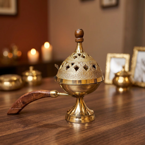 Handgefertigter Messing-Loban-Brenner mit Holzgriff, traditioneller Räucherstäbchenbrenner mit Deckel für Zuhause, Tempel, Meditation, Aromatherapie, Gebet. - Product Image 6