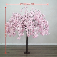 Arbre artificiel de cerisier pleureur rose clair de qualité événementielle pour la décoration de scènes commerciales, de banquets d'hôtel, de mariages et de fêtes