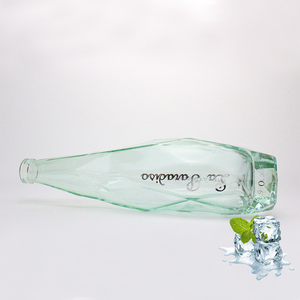 Bouteille en verre haut de gamme pour <span class=keywords><strong>la</strong></span> vodka, <span class=keywords><strong>la</strong></span> tequila, le rhum, le gin, le whisky, le brandy, avec gravure personnalisée, <span class=keywords><strong>eau</strong></span> <span class=keywords><strong>pure</strong></span> pour <span class=keywords><strong>la</strong></span> distribution de boissons - Product Image 5