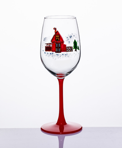 Verre à vin blanc de conception européenne, fabriqué à la machine, peint à la main, motif maison rouge, pour occasions festives, barware de fête - Product Image 1