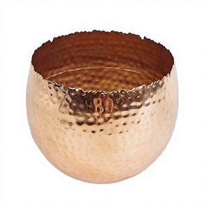 Pot de fleurs en cuivre martelé de qualité supérieure, de forme ronde, pour la décoration de la maison et des hôtels. - Product Image 1