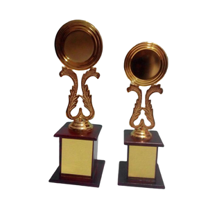 Trofeos de premios vintage hechos a mano moderno elegante clásico único Metal Deportes personalizado elegante - Product Image 4