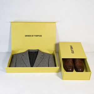 กล่องเสื้อผ้าสีเทาแบบพับได้เคลือบลามิเนตแม่เหล็กแข็งแรง ทำมือ สำหรับเสื้อเชิ้ต เสื้อฮู้ดดี้ และเสื้อผ้าอื่นๆ บรรจุภัณฑ์กล่องแบบแบน - Product Image 6