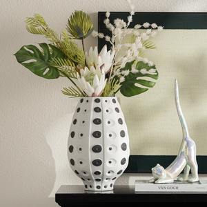 Vase en céramique moderne simple noir et blanc à pois, ornements, vestiaire, table à manger, décoration de meuble TV - Product Image 1