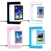2025 Venta caliente diseño E forma marco de fotos flotante magnético marco de fotos de levitación con luz Led 3 imágenes