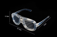 Lunettes de soleil LED pour enfants et adultes, accessoires lumineux tendance pour Halloween, Noël, fêtes d'anniversaire, en plastique