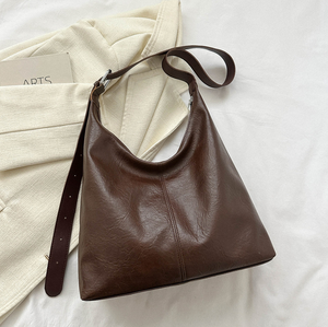 Bolso Tote de Gran Capacidad en Cuero PU Suave para Damas, Nuevo Bolso de Hombro Casual y Moderno para el Verano, Ideal para el Trabajo - Product Image 6