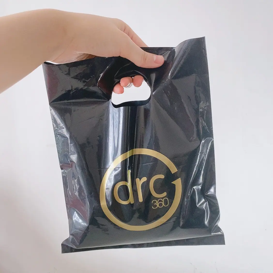 Водонепроницаемый пакет с ручкой под давлением пластиковый пакет с пользовательским логотипом для покупок, Подарочная одежда
