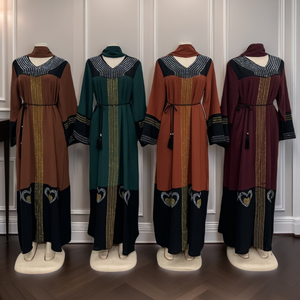 2025 Nieuwkomer Geborduurd Metselwerk Geometrische Jurk Kraag Lange Mouw Hoofdband Afrikaanse Trouwjurk Boubou Jurk - Product Image 3