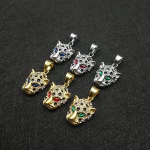 Pendentif tête de léopard en acier inoxydable avec yeux rouges, verts et bleus, plaqué or, breloque thématique pour collier, cadeau - Product Image 1