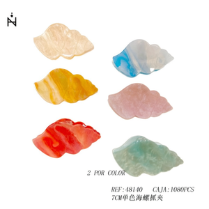 Pince à cheveux en coquille de résine Zi Conch 7 cm, accessoire de mode pour femme - Product Image 1