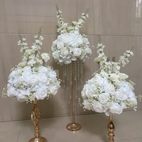 Boule de fleurs artificielles blanches et crème en forme de rose pour décoration de table de mariage, présentation florale de vitrine