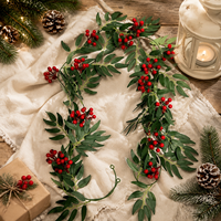 Guirlande de verdure artificielle avec baies rouges, vigne décorative pour couronne de Noël, décoration de maison pour les fêtes, vente en gros