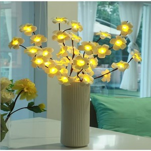 Lampe LED en forme de vase, créative, avec fleurs de pêcher, roses, lanternes, étoiles, lune, arbres lumineux, décorations lumineuses à piles - Product Image 4