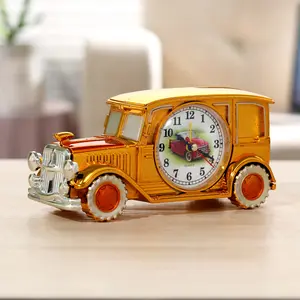 Réveil en forme de voiture classique vintage alimenté par batterie ornement de bureau classique à l'ancienne horloge d'étagère vintage