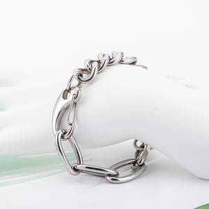 Pulsera de Cadena de Plata Tibetana Unisex con Diseño Geométrico de Eslabones, Joyería para Uso Diario - Product Image 2
