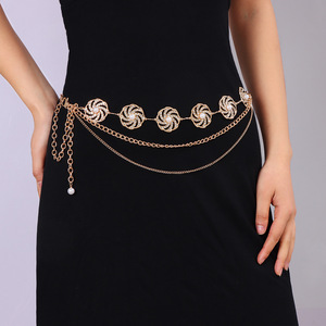 Cadena de cintura europea americana con discos geométricos de metal hueco, cadena corporal con diamantes de imitación y perlas, accesorio de moda para fiestas. - Product Image 5