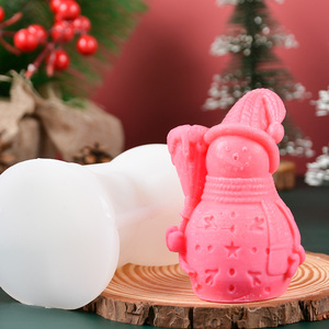 Molde de silicona para hacer velas de la serie navideña DIY - Product Image 4