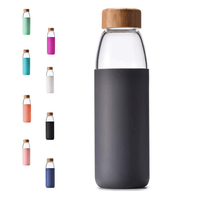 Vente chaude 500ml bouteille d'eau en verre borosilicaté boisson directe manchon en silicone de style vintage anti-brûlure applicable pour
