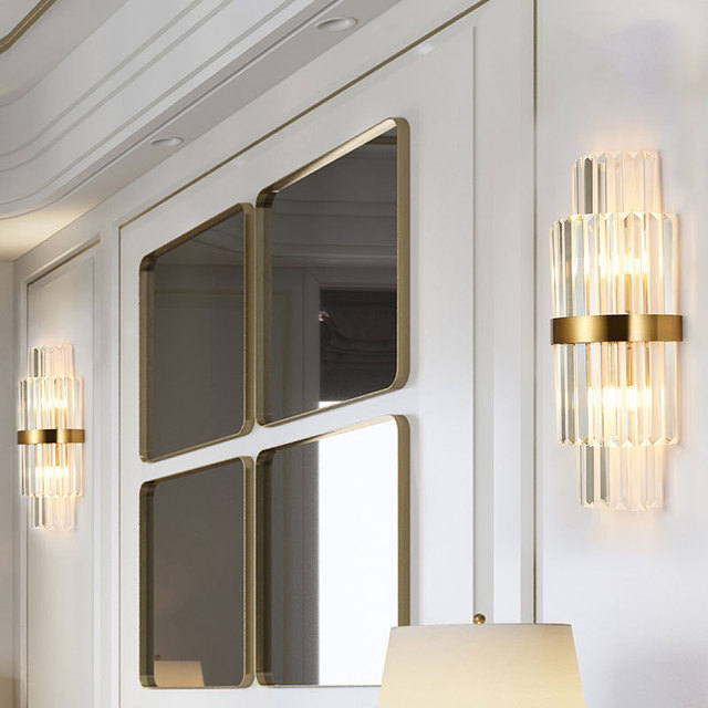 Modern Luxury Vertical Cut Crystal Wall Sconce Gold/Black Metal Band LED Wall Lamp Decorative Glass Wall Light for Bedroom Hotel