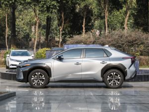 Toyota BZ4X EV 2022, SUV haute performance, 5 portes, 5 places, autonomie de 400 km, prix de gros, commande en gros, véhicule à énergie nouvelle - Product Image 5