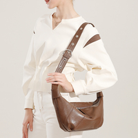 Sac bandoulière en cuir pleine fleur sur mesure, luxe discret, esthétique East-West, grande capacité, pour le bureau, pour femme
