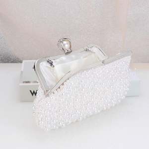 Bolsos de Noche con Forma de Corazón y Pedrería para Mujer, Bolso de Mano de Cristal Dorado para Fiesta de Graduación - Product Image 5