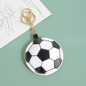 Llavero de cuero PU con diseño de balón deportivo: Baloncesto, Fútbol, Béisbol, Voleibol. Colgante duradero para bolso, ideal como regalo para aficionados al deporte. - Product Image 5