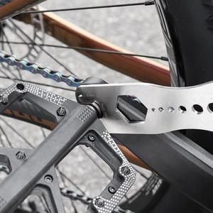 Clé à outils multifonctionnelle pour <span class=keywords><strong>vélo</strong></span> Briviga, usinée CNC, 8 en 1, outil de <span class=keywords><strong>réparation</strong></span> de <span class=keywords><strong>vélo</strong></span>, correction de disque de frein, clé à pédale, ouvre-bouteille - Product Image 5