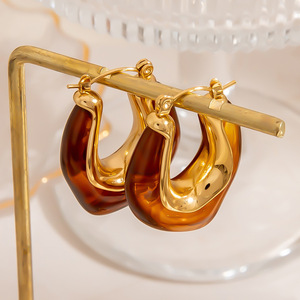 Pendientes de aro de resina ámbar en forma de U, joyería para mujer, uso diario - Product Image 1