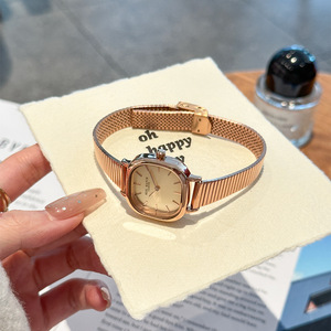 Reloj de Pulsera Niche Spark con Esfera Texturizada, Elegante y de Alta Gama para Mujer - Product Image 2