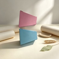Cajas de Regalo Plegables Modernas y Elegantes Hechas a Medida, Cajas de Embalaje de Cartón Triangulares Plegables, Materiales Reciclados
