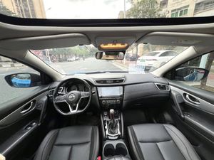 Voiture d'<span class=keywords><strong>occasion</strong></span> <span class=keywords><strong>Nissan</strong></span> <span class=keywords><strong>Qashqai</strong></span> 2.0L SUV CVT FWD Édition Luxe 2021, modèle <span class=keywords><strong>2020</strong></span>, d'un seul propriétaire, titre propre, sièges en cuir, toit ouvrant panoramique - Product Image 6