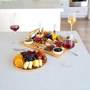Nouvelle arrivée Bloc à découper en <span class=keywords><strong>bambou</strong></span> avec ensemble de couteaux en acier inoxydable <span class=keywords><strong>Plateau</strong></span> de service en bois pour charcuterie <span class=keywords><strong>Plateau</strong></span> à <span class=keywords><strong>fromage</strong></span> - Product Image 5