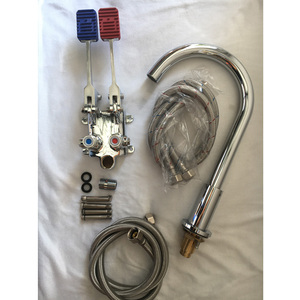 OEM ODM Robinets d'hôpital Clapet de pied Accessoires de <span class=keywords><strong>robinet</strong></span> de salle de bain <span class=keywords><strong>Robinet</strong></span> à pédale <span class=keywords><strong>Robinet</strong></span> d'évier de lavage à la <span class=keywords><strong>main</strong></span> à commande au pied d'<span class=keywords><strong>eau</strong></span> <span class=keywords><strong>froide</strong></span> - Product Image 4