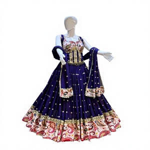 Lehenga Choli Tradicional de Seda Vichitra con Lentejuelas y Bordados Butti, Especial para Navratri, Estilo Indio-Pakistaní, para Bodas y Eventos Étnicos - Product Image 1